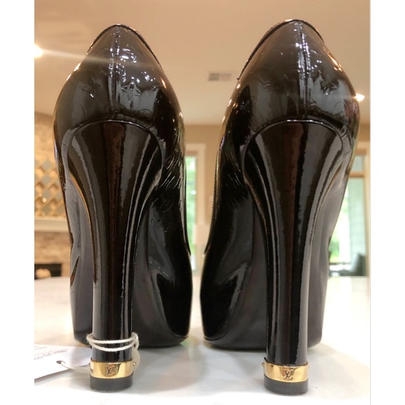 💕Authentic Louis Vuitton Black Monogram Vernis Tamara Pump💕 - Picture 6 of 15